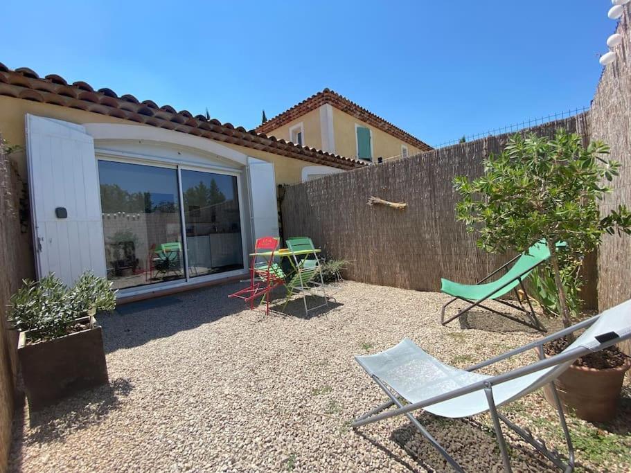 Adorable Guest House Avec Parking Prive Sur Place. Saint-Cannat Exterior foto